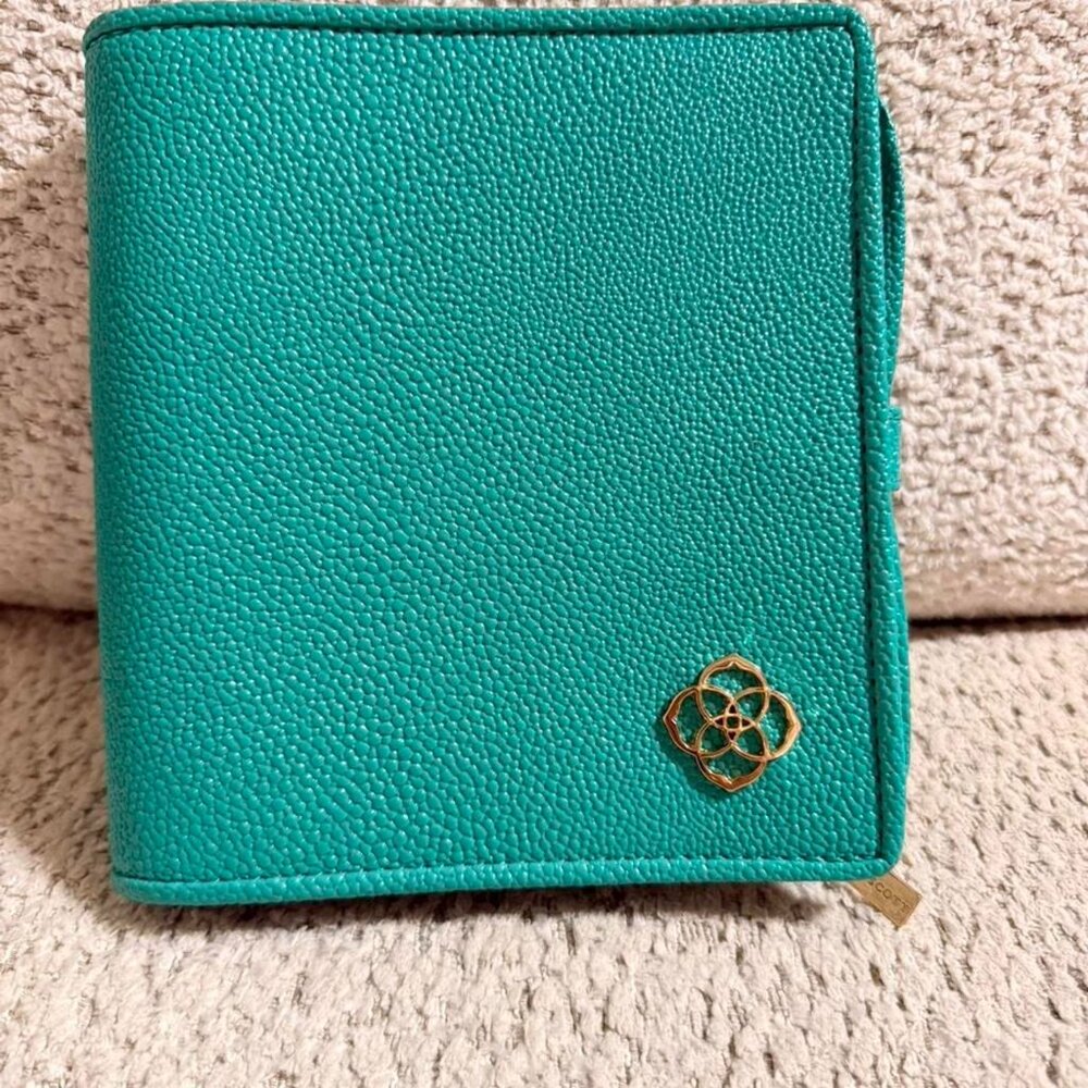 Kendra Scott Green and Blue Storage-and-organisation